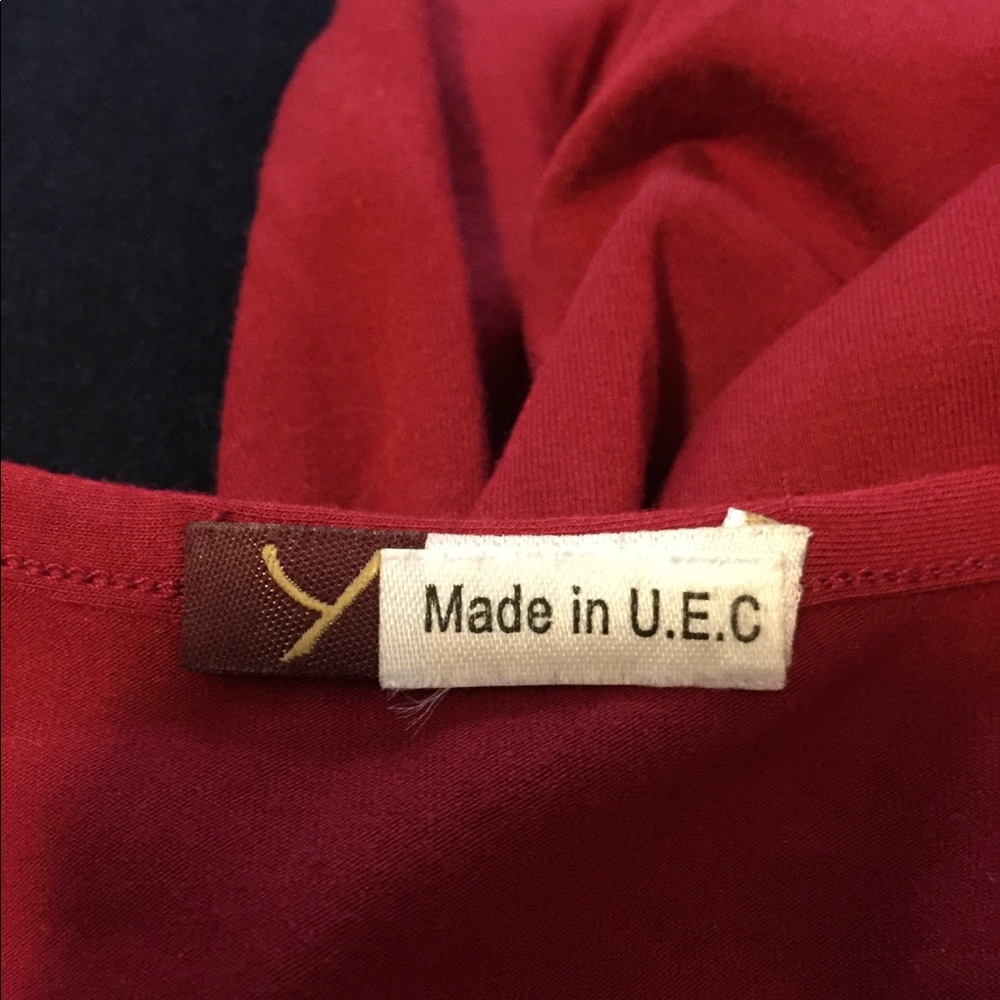 Red top - Picture 2 of 2
